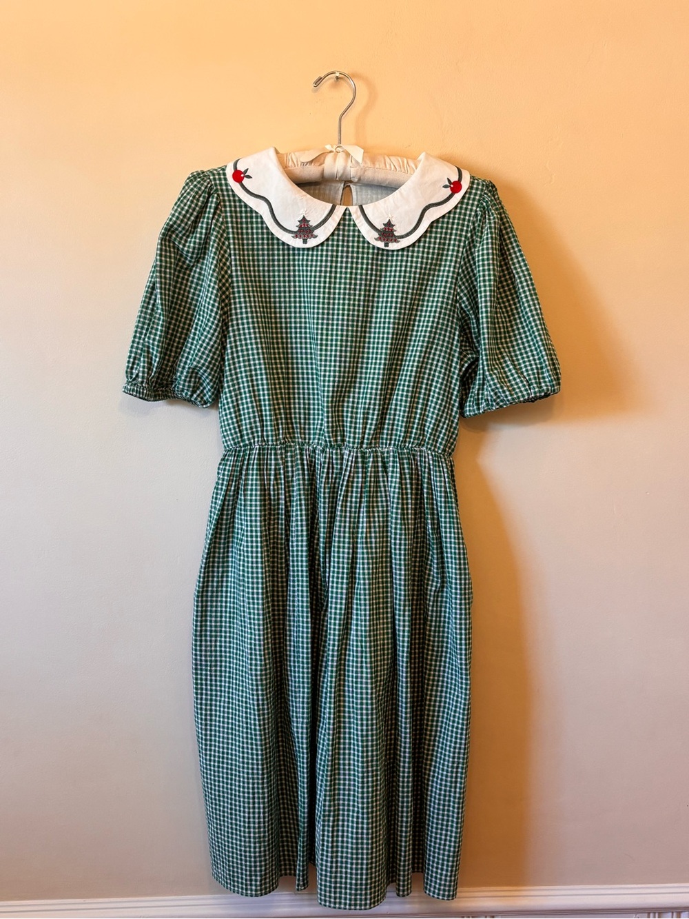 Ivy City Women's Christmas Green Gingham Dress with Embroidered Peter Pan Collar